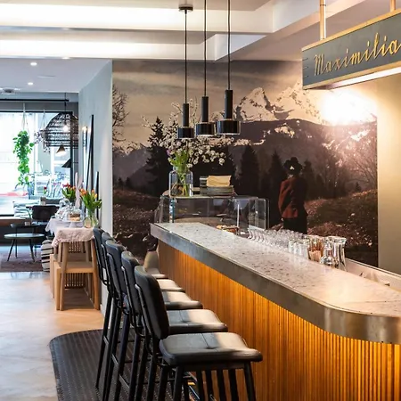 Garni Maximilian Hotel 3*